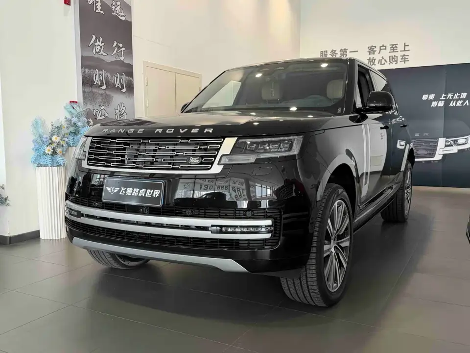 Land Rover Range Rover 3.0 L6 400PS Genesis Extended Wheelbase 2026