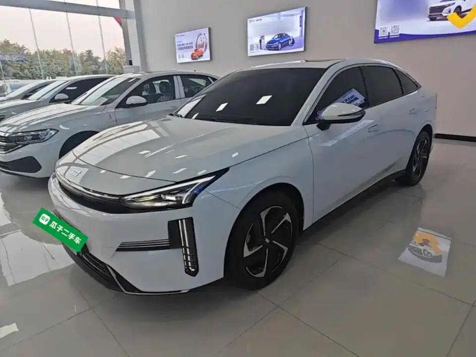 Geely Galaxy Galaxy L6 60km PLUS 2024