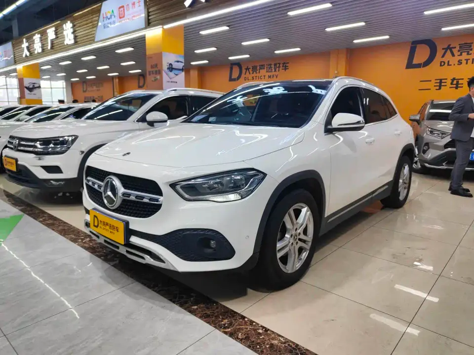 Mercedes-Benz GLA-Class GLA 180 2020