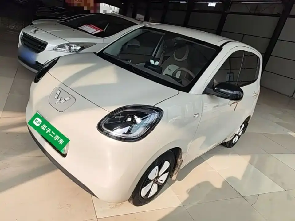 Wuling Motors Hongguang MINIEV 4-Door Advanced 2025