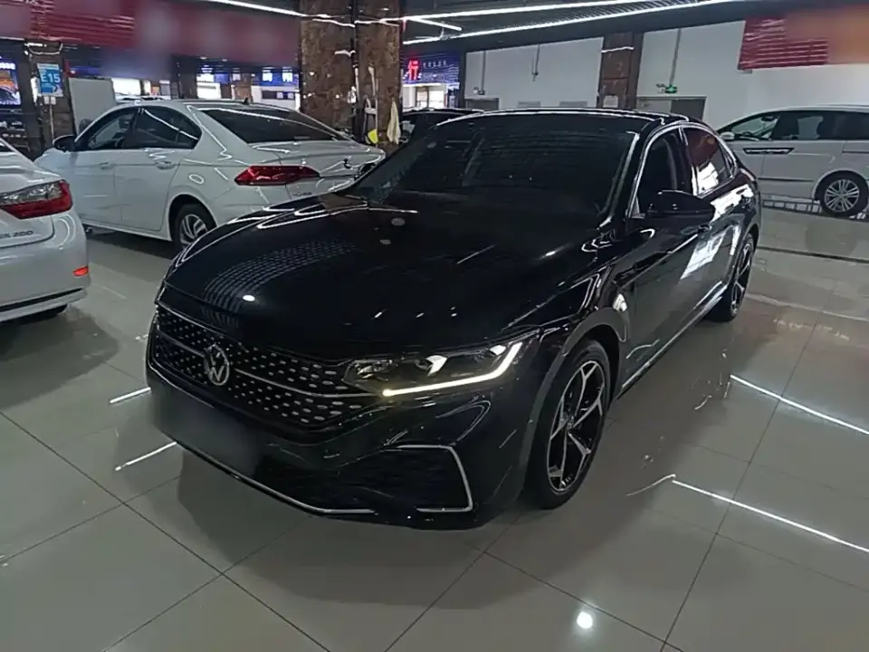 Volkswagen Passat Model 380TSI Starlight Elite 2024