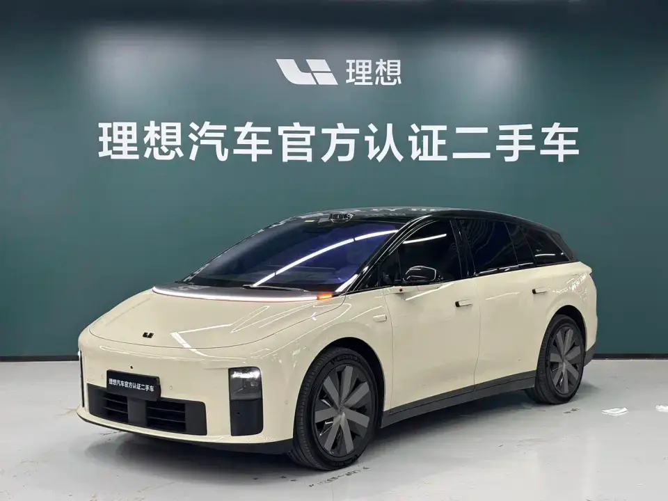 Li Auto i6 4WD Base Model 2026