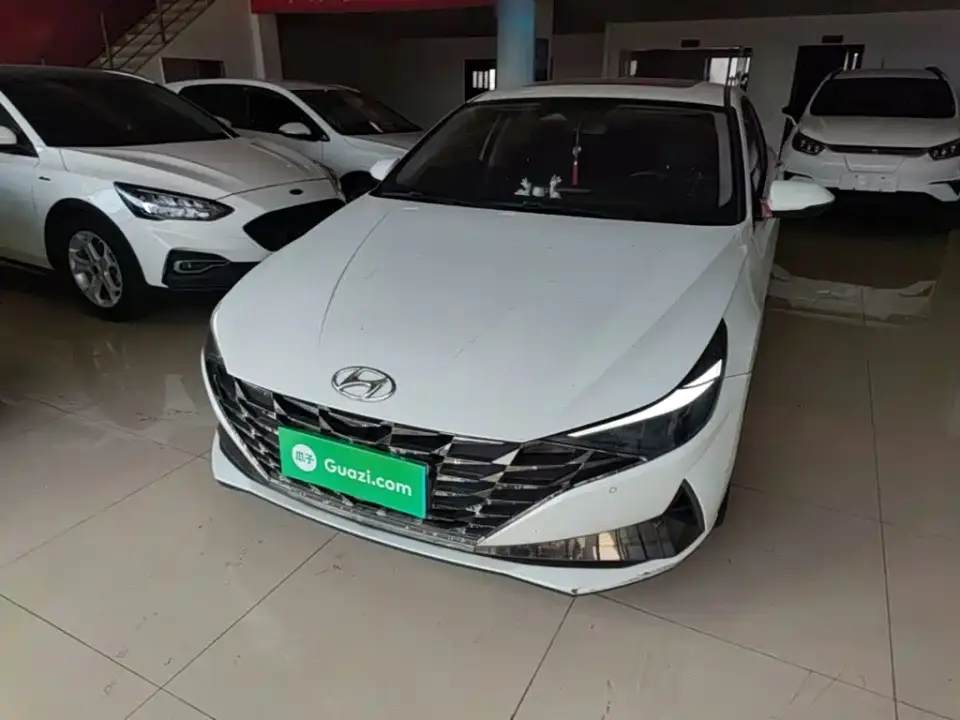 Hyundai Elantra 1.5L CVT LUX Premium Edition 2023