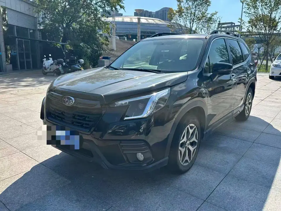 Subaru Forester 2.0i Luxury Edition 2022