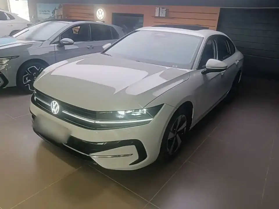 Volkswagen Magotan 300TSI DSG Premium Edition (Eye-catching Package) 2025