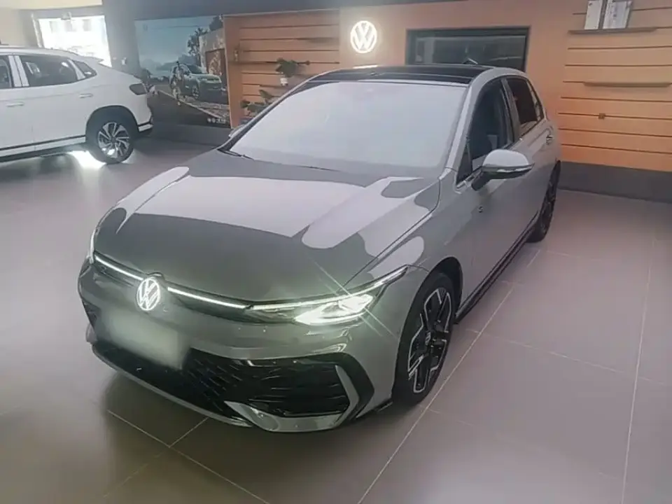 Volkswagen Golf Facelift 300TSI R-Line 2026