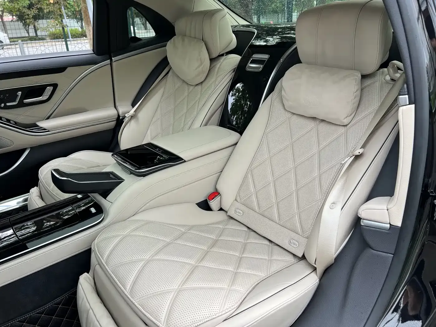 Mercedes-Benz Maybach S-Class S 480 4MATIC 2024 — фото 15