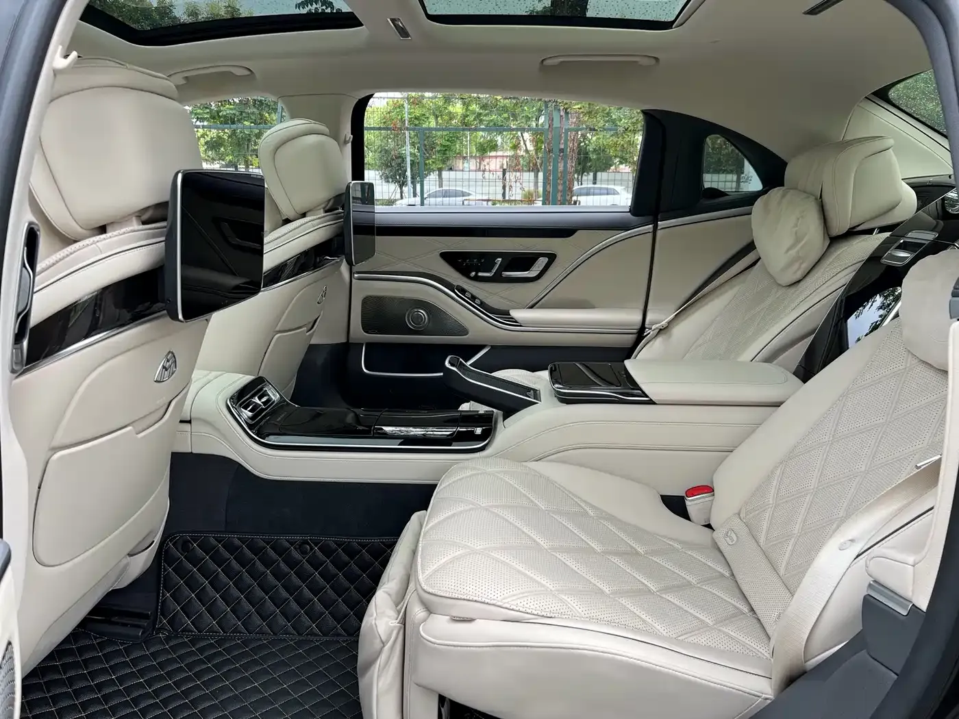 Mercedes-Benz Maybach S-Class S 480 4MATIC 2024 — фото 14