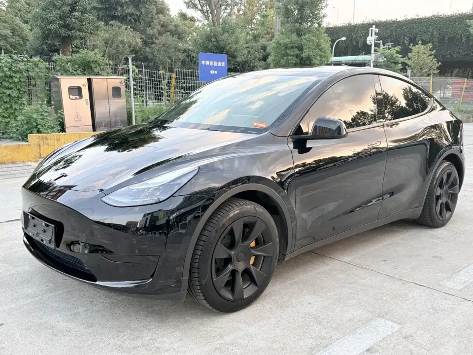 Tesla Model Y Facelift Rear-Wheel Drive Version 2023