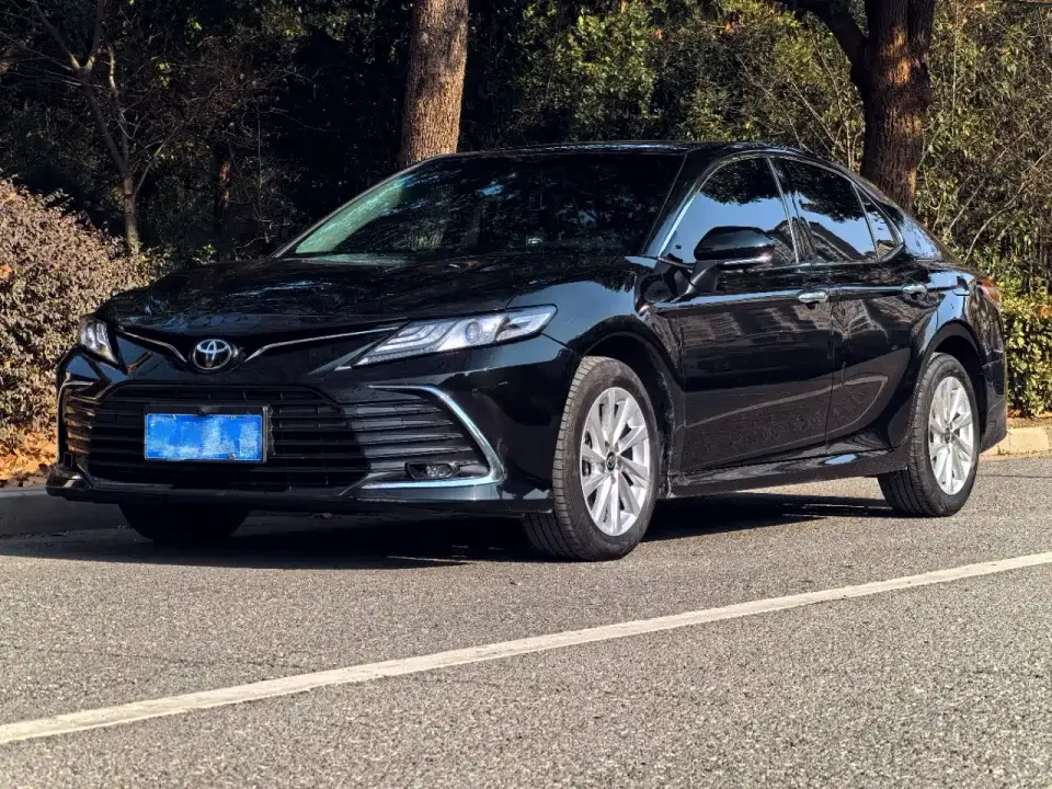 Toyota Camry 2.0G Luxury Edition 2023