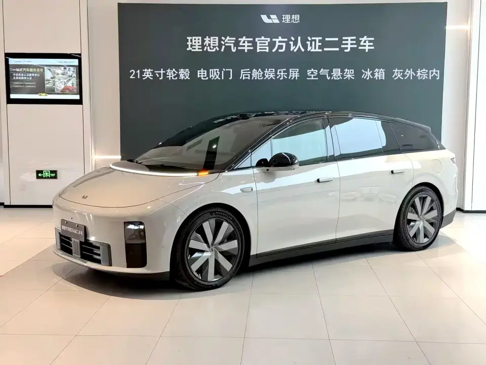 Li Auto i6 4WD Base Model 2026