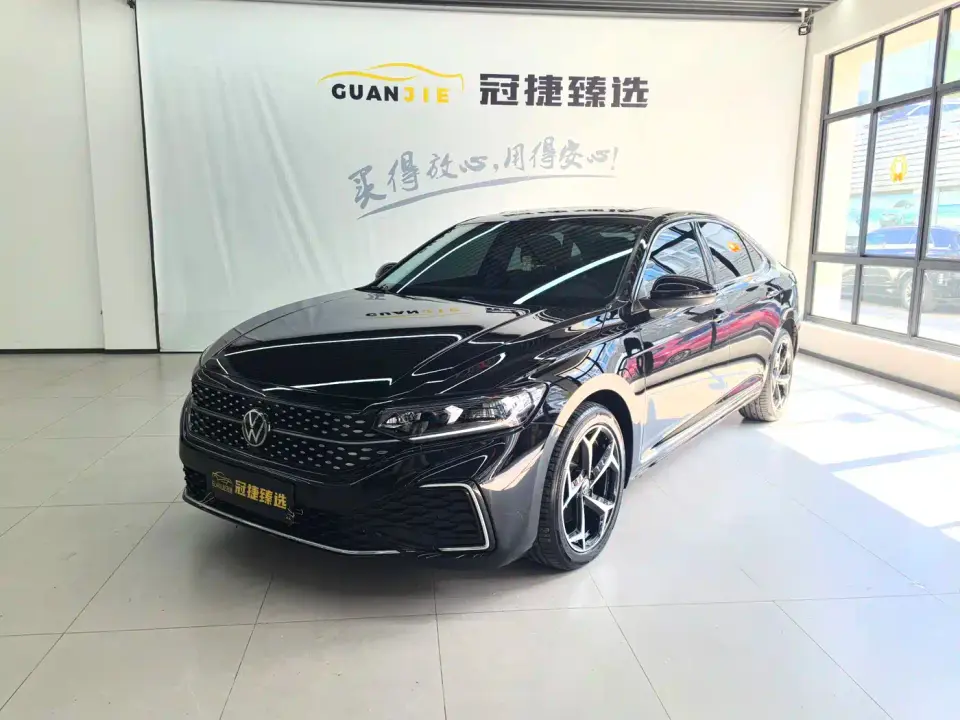 Volkswagen Passat Model 380TSI Starlight Elite 2024