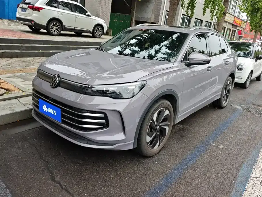 Volkswagen Tiguan L PRO 330TSI 2WD Intelligent Leader Edition 2024