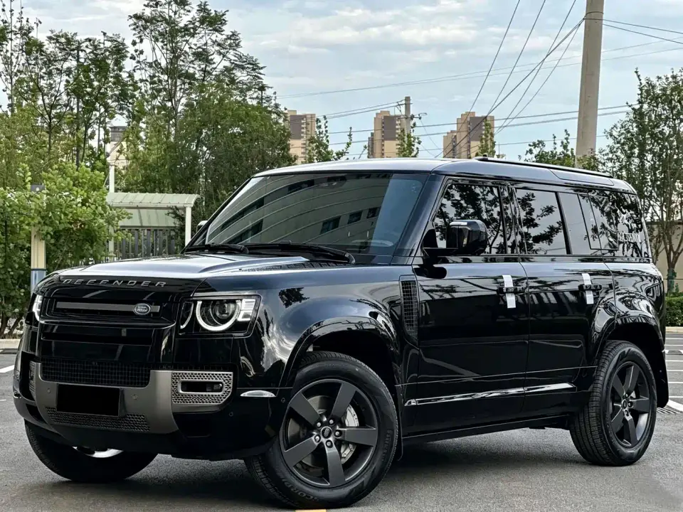 Land Rover Defender 110 3.0T P400 X-DYNAMIC HSE 2024