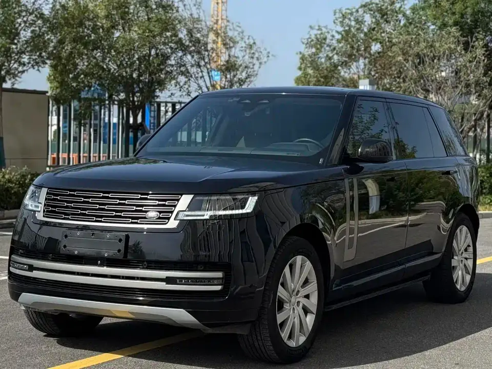 Land Rover Range Rover 3.0 L6 400PS Golden Age 7-Seater Long Wheelbase 2023