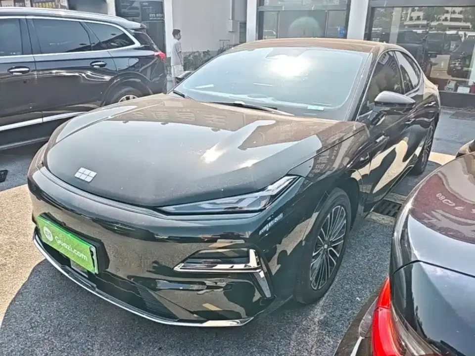 Geely Galaxy Galaxy Xingyao 8 130km EM-i Premium Edition 2026