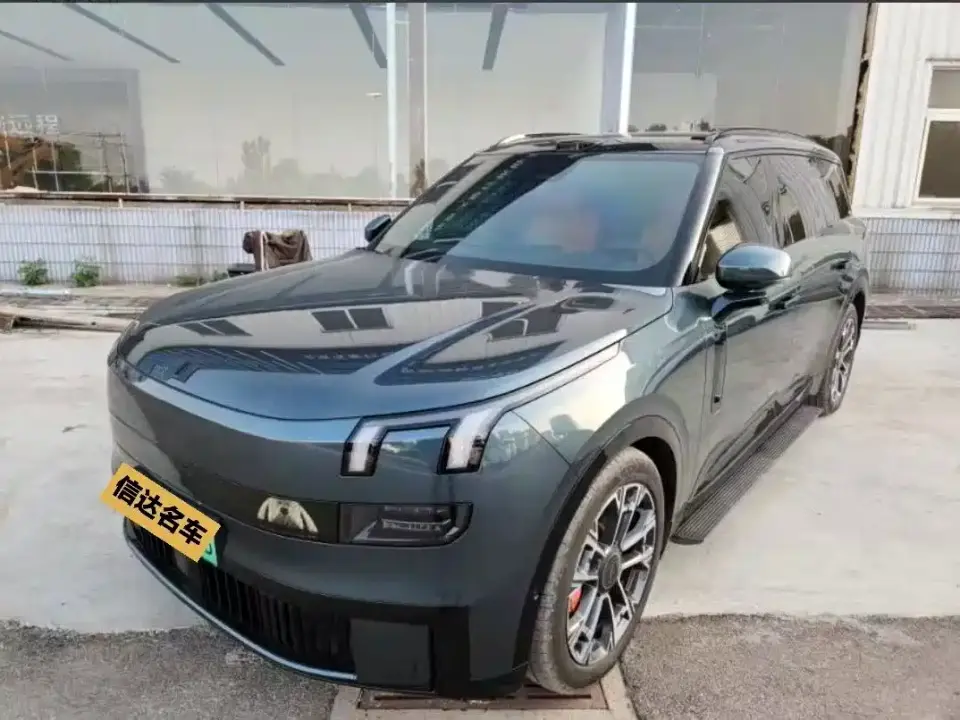 Lynk & Co 900 2.0T Ultra 2025