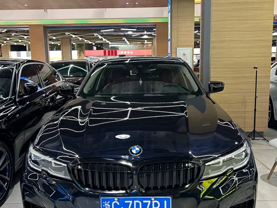 BMW 3 Series 330i M Sport Night Edition 2021