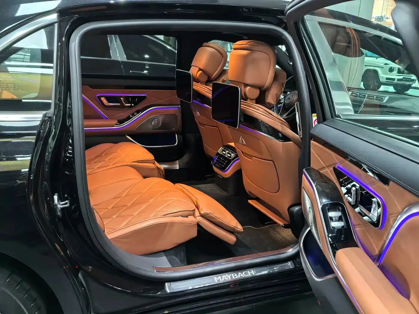 Mercedes-Benz Maybach S-Class Model S 480 4MATIC 2025 — фото 23