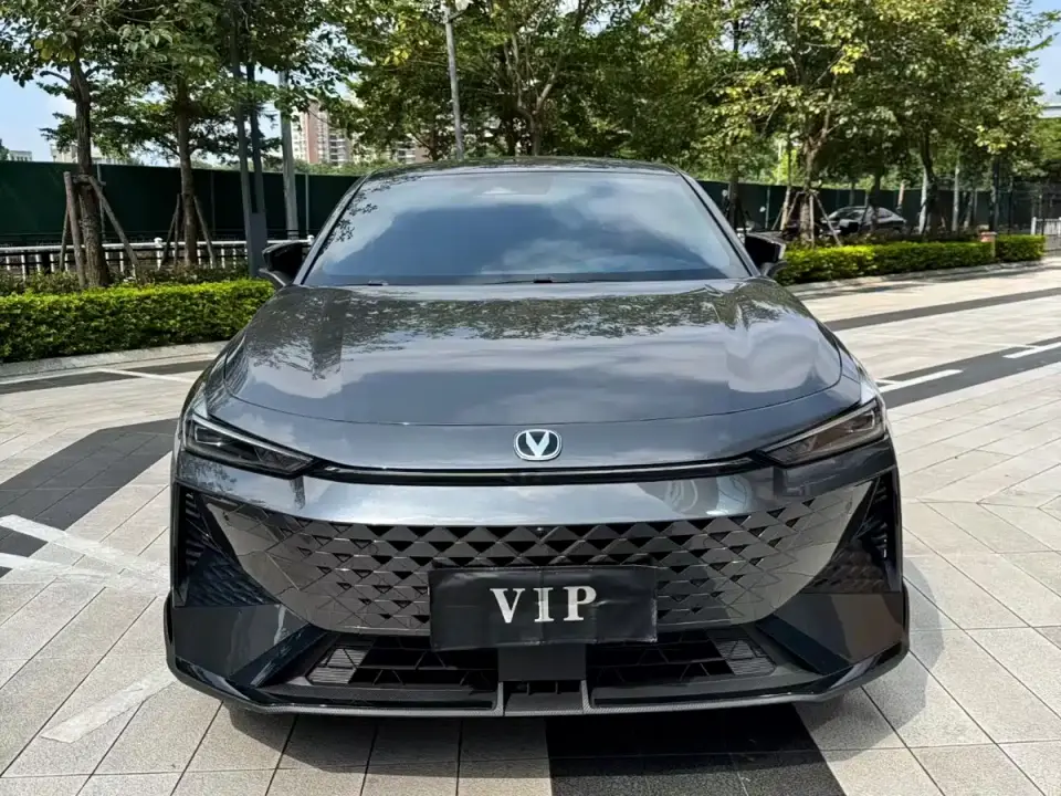 Changan UNI-V 1.5T Deluxe Sport 2025