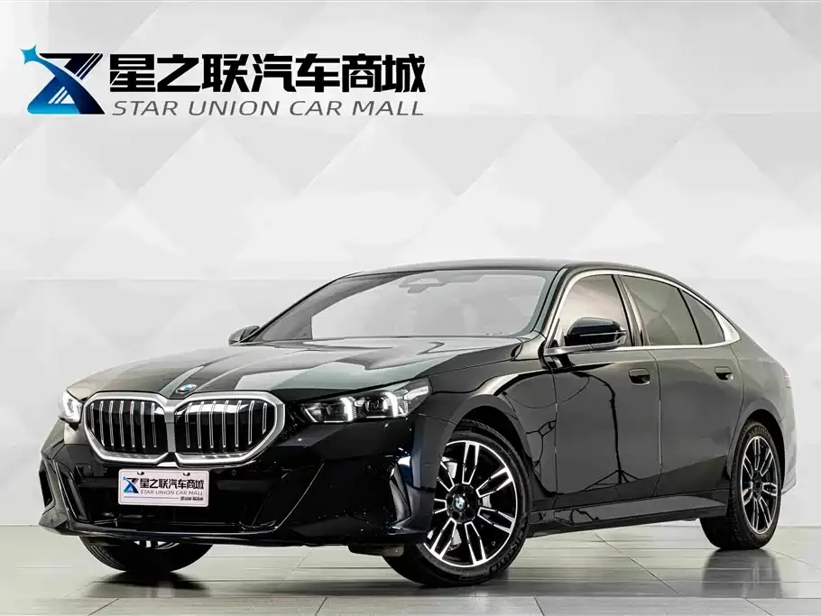 BMW 5 Series Model Year Facelift 530Li Leading M Sport Package 2026