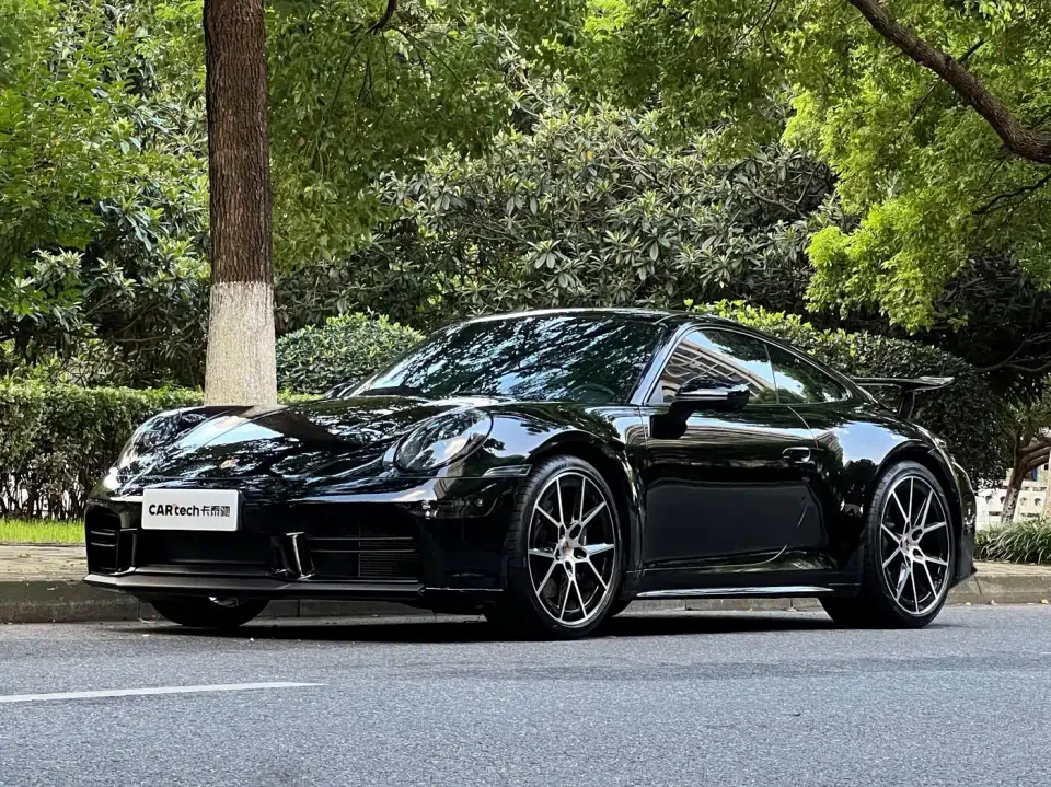 Porsche 911 Carrera 3.0T 2025