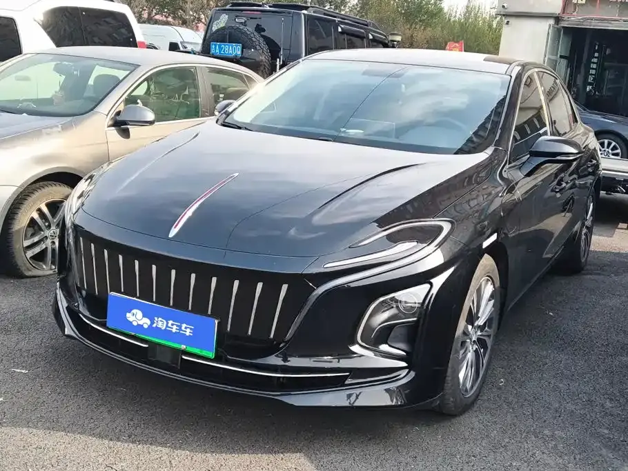 Hongqi E-QM5 560km PLUS 2024