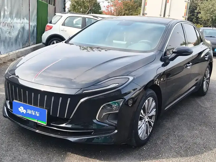 Hongqi E-QM5 620km PLUS 2023