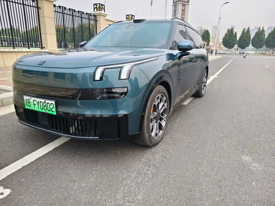 Lynk & Co 900 1.5T Ultra 2025
