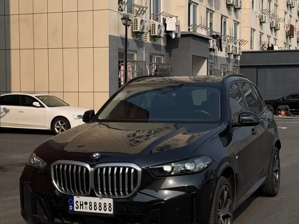 BMW X5 xDrive 30Li Premium M Sport Package 2024