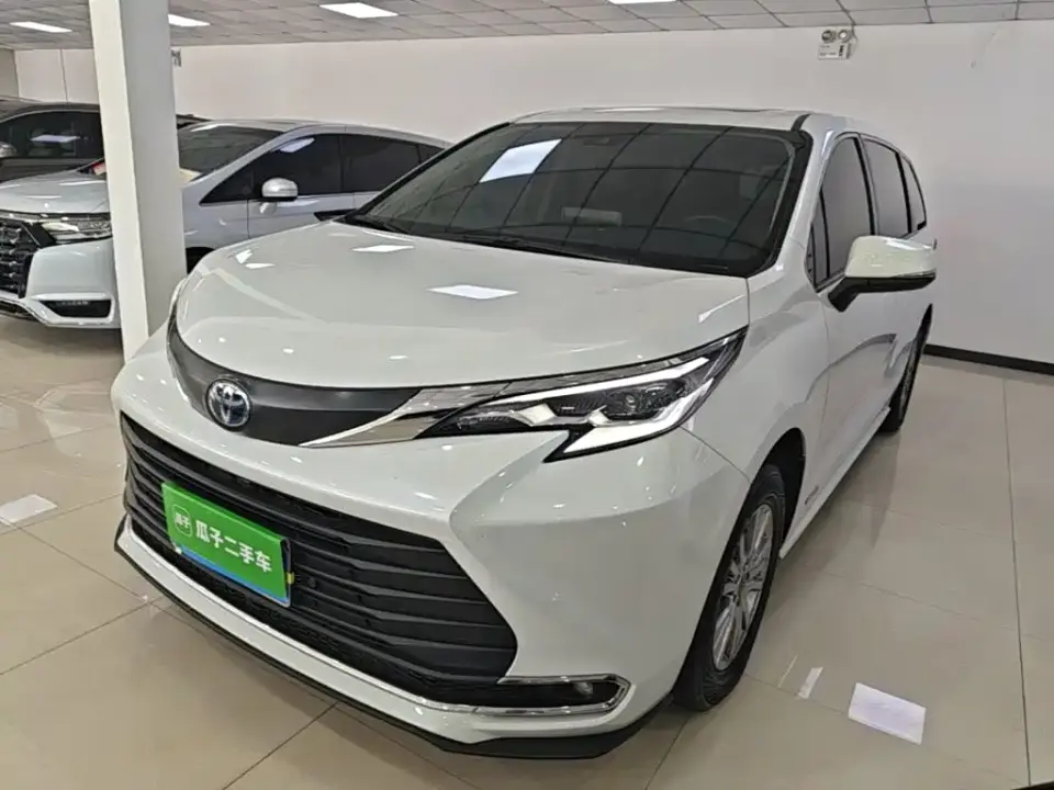 Toyota Sienna 2.5L Hybrid Comfort Edition 2023