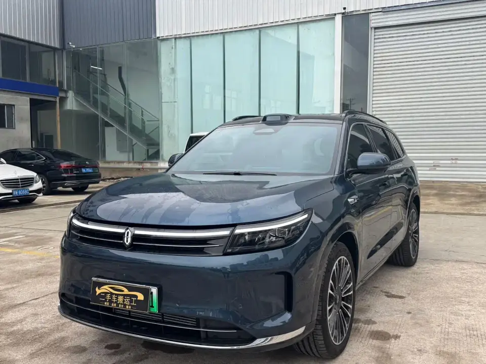 AITO Wenjie AITO M7 1.5T Smart Drive 4WD Ultra 5-seater 2024