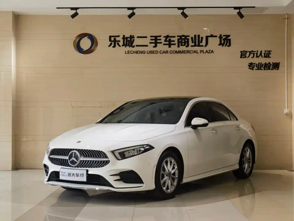 Mercedes-Benz A-Class A 200 L Sport Sedan Fashion Edition 2021
