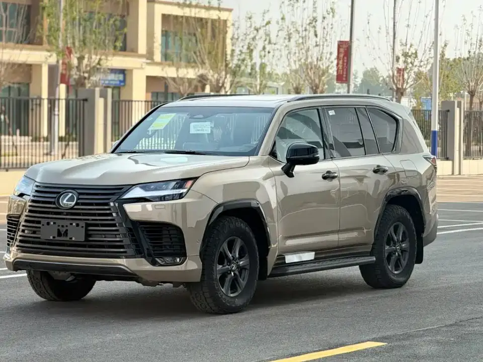 Lexus LX 700h OVERTRAIL Frontier Edition 2026