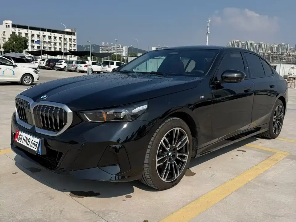 BMW 5 Series (Import) Model 525i M Sport Package 2025