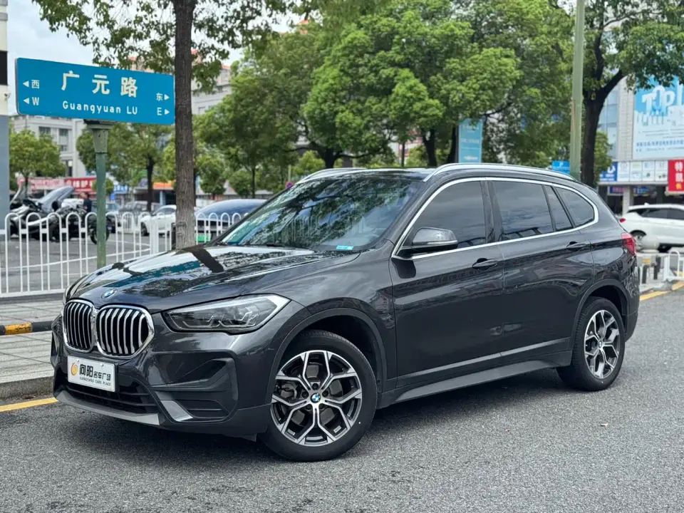 BMW X1 sDrive25Li Leading 2021