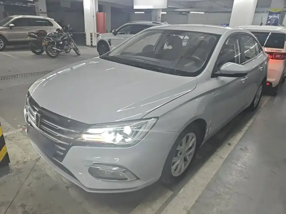 Roewe i5 1.5L Manual 4G Connected Premium Edition 2021