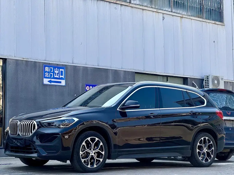BMW X1 sDrive25Li Leading Model 2021