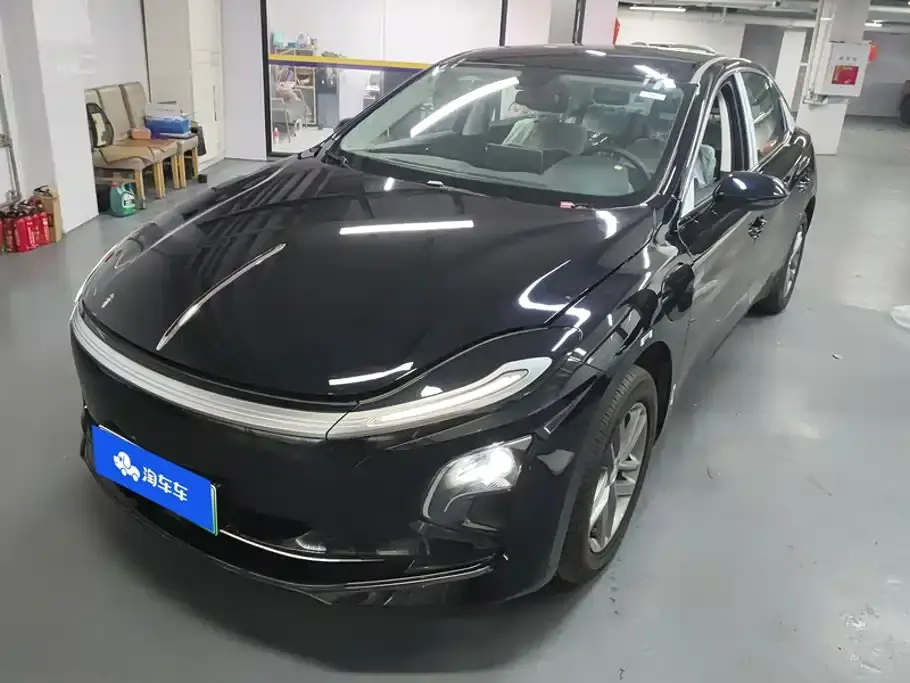Hongqi E-QM5 610km PLUS 2026