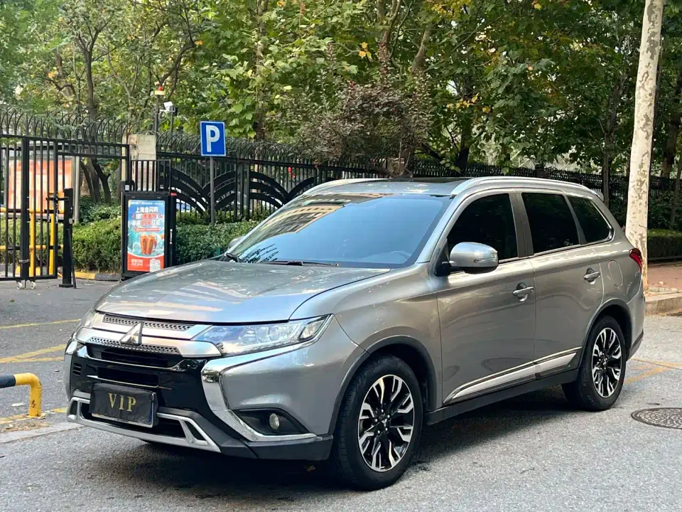Mitsubishi Outlander 2.0L 2WD Enjoy 7-Seater China VI 2019