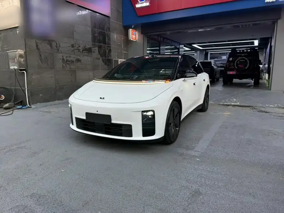 Li Auto i6 2WD Base Model 2026