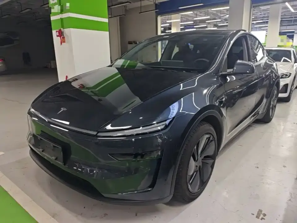 Tesla Model Y Rear-Wheel Drive 2025