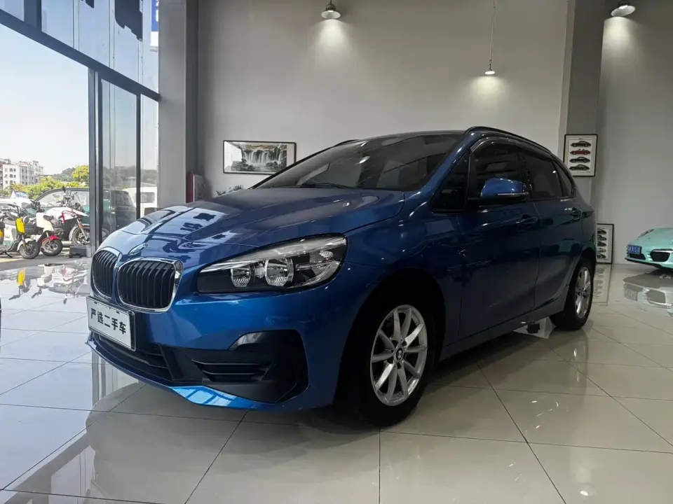 BMW 2 Series Touring 218i Sport Line 2019