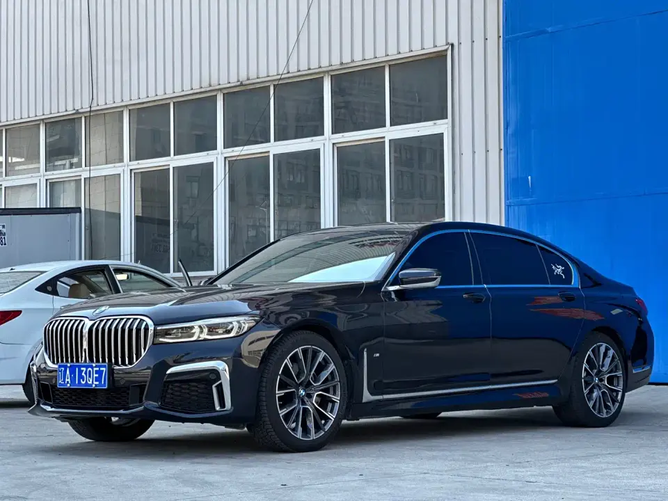 BMW 7 Series Model 740Li Leading M Sport Package 2022