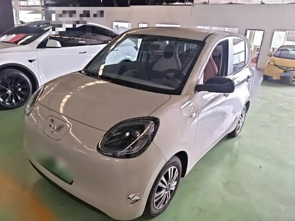 Wuling Motors Hongguang MINIEV 4-Door Advanced 2025