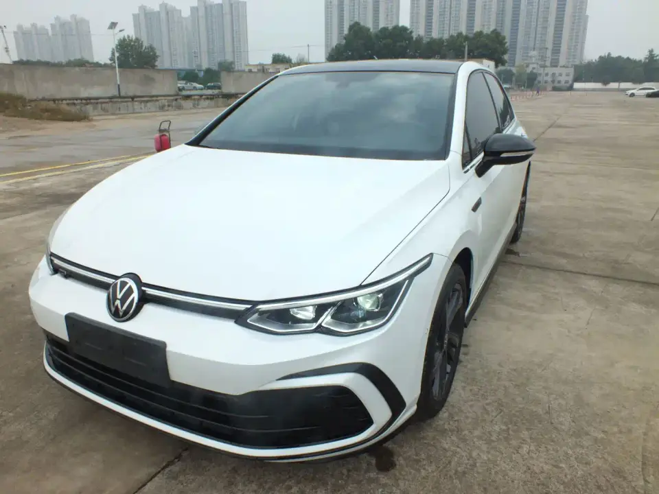 Volkswagen Golf Model 280TSI DSG R-Line 2023
