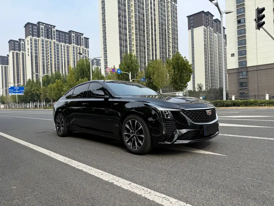 Cadillac CT5 Model 28T Urban Sport Edition 2025