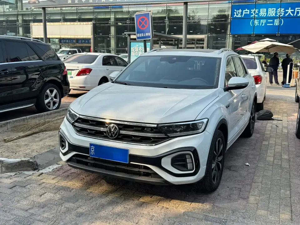 Volkswagen T-ROC 300TSI DSG 2WD Dawn Edition 2025