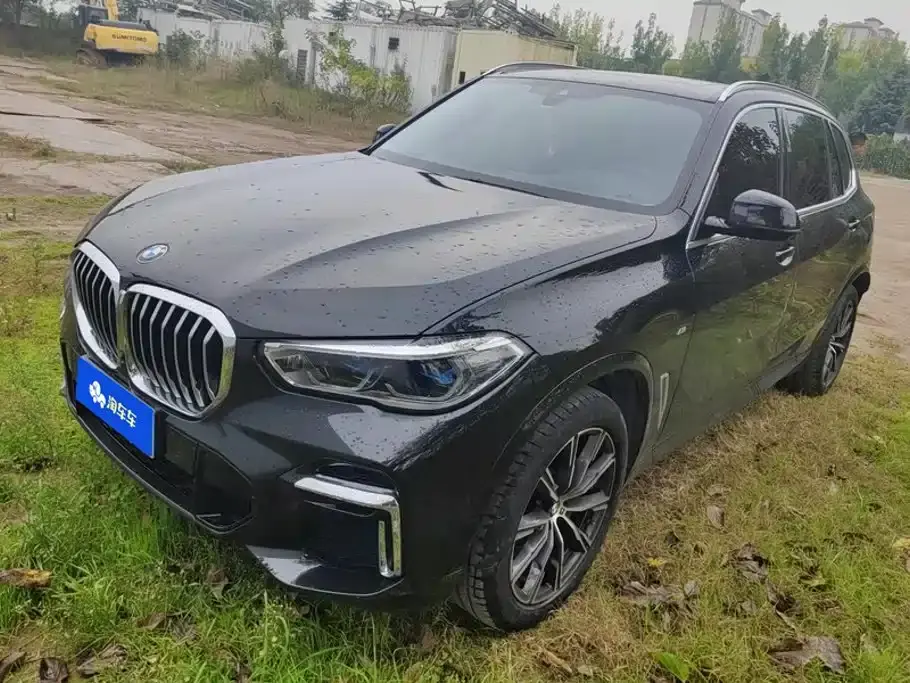 BMW X5 xDrive 30Li Premium M Sport Package 2022