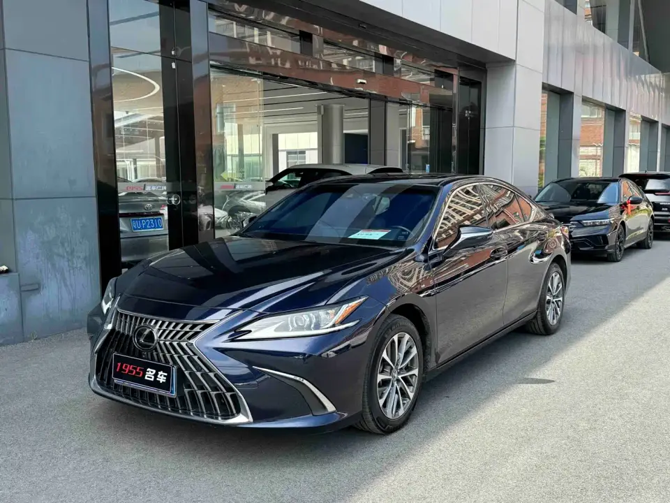 Lexus ES 200 Excellence Edition 2024